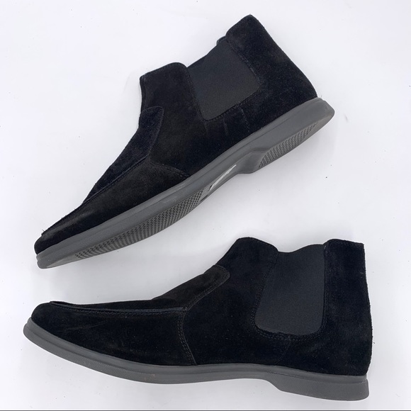 NWOT MODERN FICTION Vernacular Suede Chelsea Boot - Picture 3 of 7